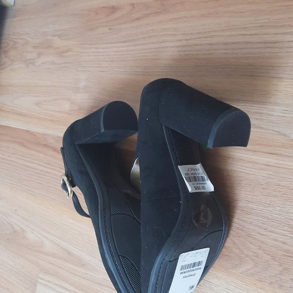 Liz Claiborne size 7 black womens shoes